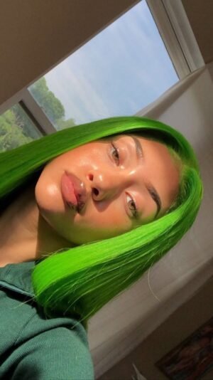 13x4 frontal lace wig forest green